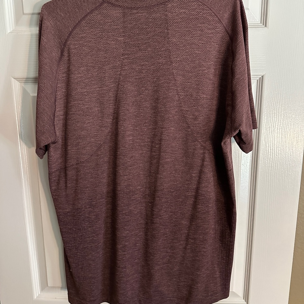 Mens burgundy Lululemon Metal Vent Tech v neck t shirt